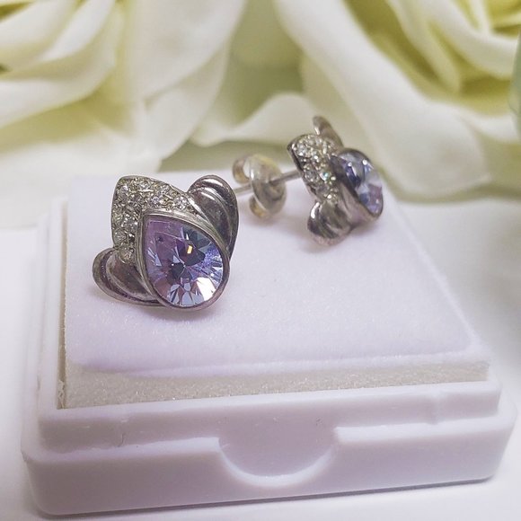 Amethyst Flower Stud Earrings in 925 Silver - Picture 2 of 4